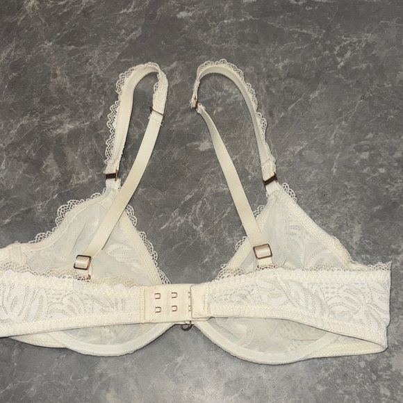 Aerie 34/36 C Elegant Lace Underwire Bra - Cream rub small “34” - Picture 3 of 4
